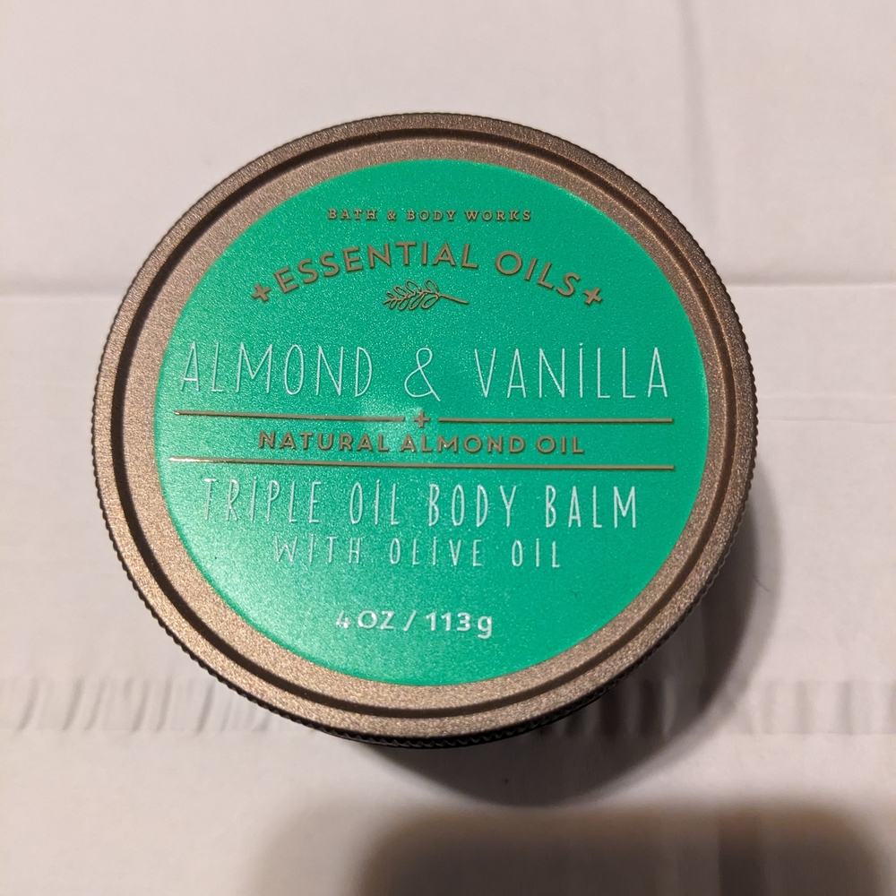 Bath & Body Works Essential Oils Almond & Vanilla Body Balm